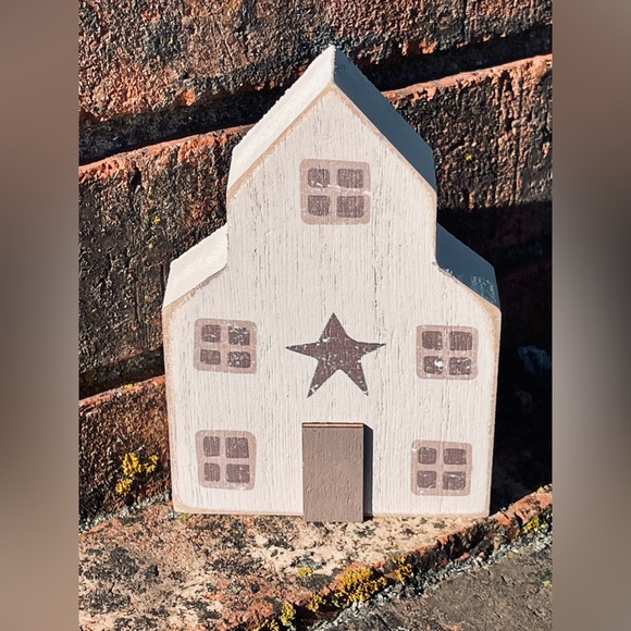 *Distressed Primitive Church Sitter - Picture 10 of 11